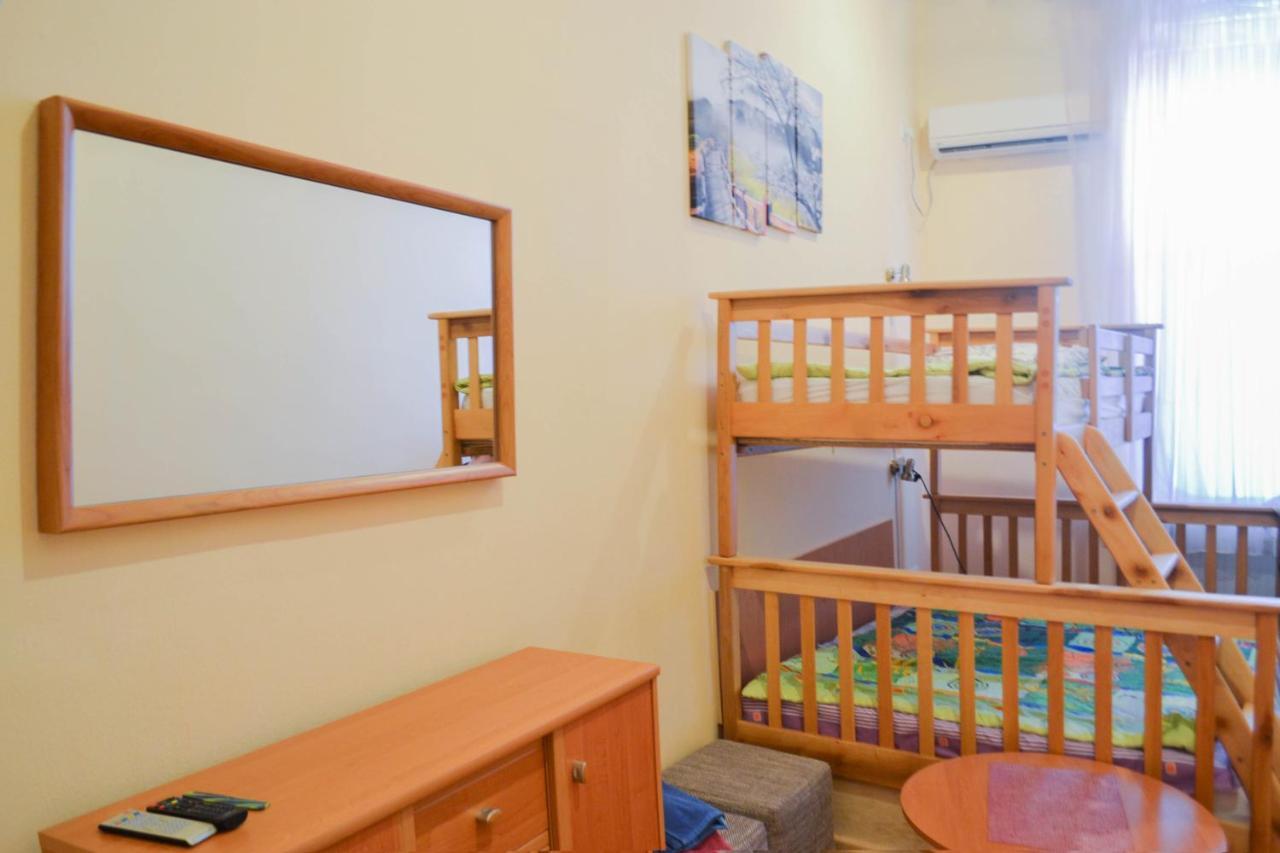 Vishnya Hostel Dnyipropetrovszk Kültér fotó